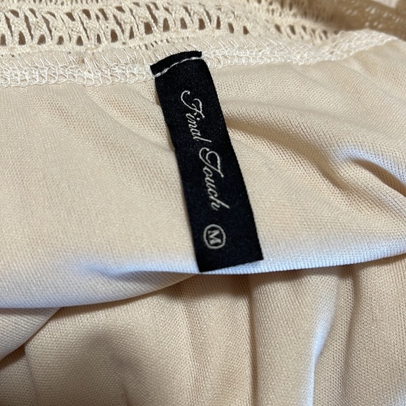 Full length lined light weights skirt. - Picture 5 of 5